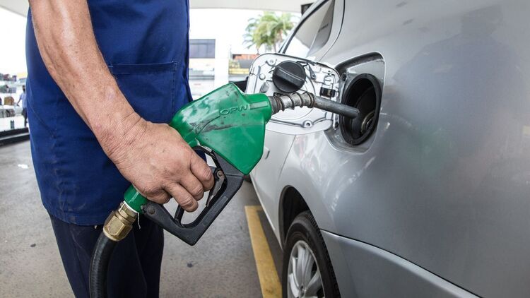 Litro da gasolina é encontrado a R 7 85 em Juazeiro do Norte Site