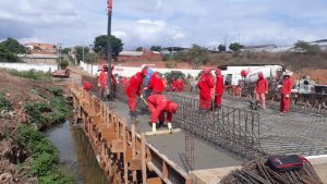 Avanço em construção de ponte