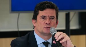 Na contramão de Bolsonaro, Moro endurece medidas de isolamento