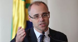 André Mendonça é o novo ministro da Justiça; Ramagem assume a Polícia Federal