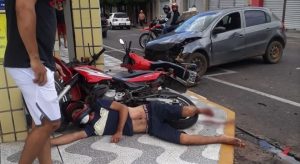 Colisão carro/moto em Juazeiro deixa piloto ferido na Rua São Benedito