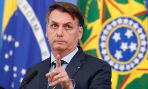 Bolsonaro diz que 'restabelecerá a verdade' sobre demissões de Valeixo e Moro