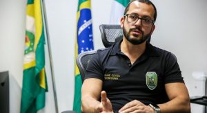 Polícia Federal "resistirá à politicagem", afirma secretário André Costa após declarações de Moro