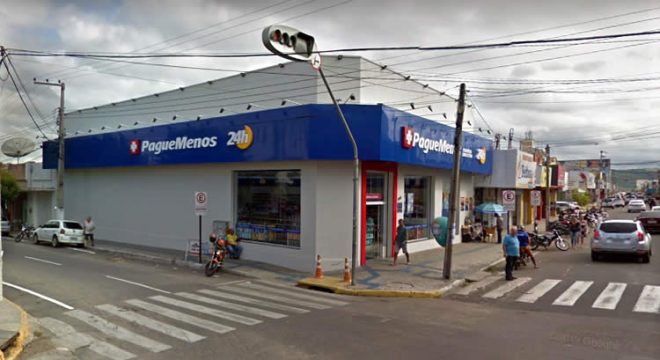 Três estabelecimentos comerciais assaltados em Juazeiro e outro em Várzea Alegre