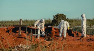 Brasil passa Reino Unido e se torna 2º país do mundo em total de mortos