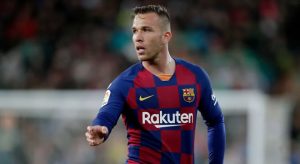 Barcelona vende Arthur para a Juventus, e anuncia chegada de Pjanic