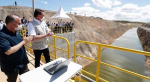 Ministro do Desenvolvimento minimiza ausência de governadores e senadores em evento no Ceará