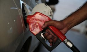 Retomada aumenta demanda e litro da gasolina sobe 1,69% no Ceará