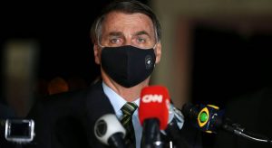 PDT aciona STF contra veto de Bolsonaro ao uso obrigatório de máscara em comércio e igrejas