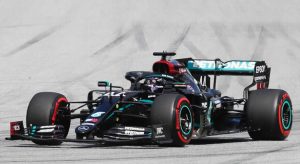 Hamilton domina GP da Áustria e vence a primeira prova na temporada 2020