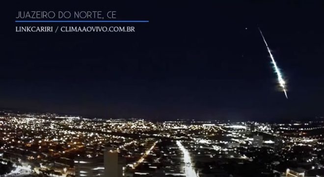 O fenômeno, que entrou na atmosfera perto da Terra de Padre Cícero, foi registrado às 19h por sete câmeras do portal Clima Ao Vivo, parceiro da Bramon