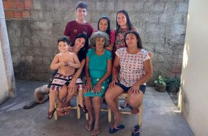 Filha reencontra mãe 38 anos depois de ter sido sequestrada pelo pai no Ceará