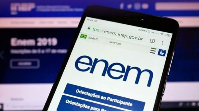 Sem data por causa de pandemia, Enem tem contrato travado por briga judicial