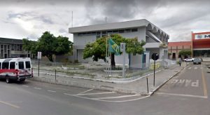 Polícia de Lavras investiga roubo de R$ 2 mil junto a idoso que saía do banco