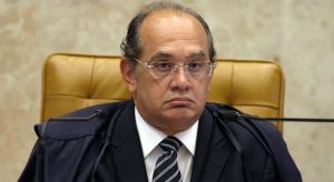 Ministro Gilmar Mendes decide manter Queiroz e Márcia em prisão domiciliar