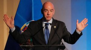 Infantino seguirá à frente da Fifa, apesar de ser investigado na Suíça