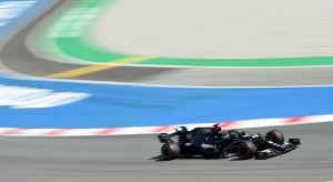 Com domínio da Mercedes, Hamilton bate Bottas por 0s059 e anota 92ª pole na F-1