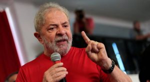 Lula diz que Bolsonaro é que deve se preocupar com Moro, não ele