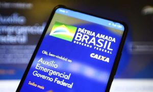 Prorrogação do auxílio emergencial com valor de R$ 600 é muito difícil, diz Maia