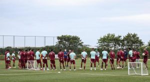 Fluminense tem surto de Covid-19 e nove jogadores testam positivo