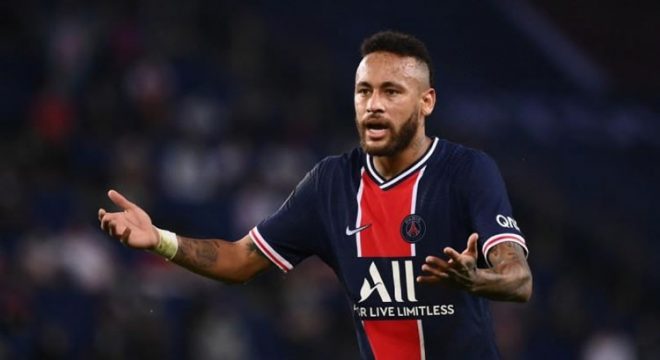 Neymar é expulso, acusa rival de racismo e PSG perde para o Olympique no Francês