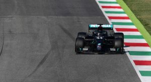 Hamilton se impõe e vence o GP da Toscana; corrida é marcada por acidentes