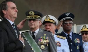 Governo omite há um ano pagamentos a militares da reserva e pensionistas