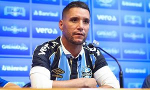 Atlético-MG desiste de contração de Thiago Neves após críticas da torcida