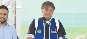 Em meio a queimadas e desmatamento, Bolsonaro diz que Brasil está de parabéns por preservação ambiental