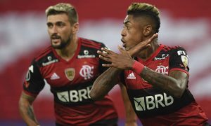 Flamengo dá o troco no Del Valle, goleia e garante vaga nas oitavas