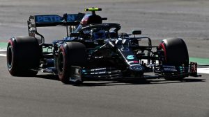 Bottas supera Hamilton no fim, quebra recorde e crava a pole para o GP de Eifel