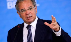 Paulo Guedes diz estar bastante frustrado por ainda não ter vendido nenhuma estatal