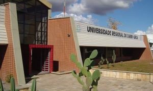 Universidade Regional do Cariri continuará com aulas remotas; calendário em atraso