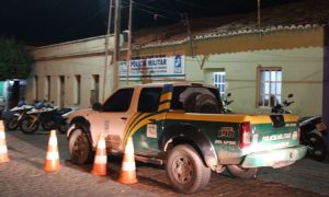 Menina de 3 anos morre baleada por tiro acidental disparado de arma do pai