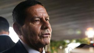 Assassinato no supermercado não foi racismo porque não existe racismo no Brasil, diz Mourão