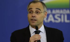 Ministro da Justiça, André Mendonça, é diagnosticado com Covid-19