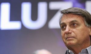 'Se nada fizermos poderemos ter apagões', diz Bolsonaro