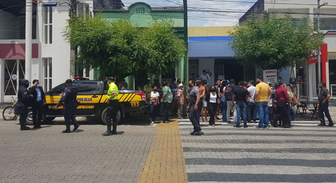 Cortejo fúnebre do ex-prefeito Carlos Cruz seguirá pelas principais ruas de Juazeiro do Norte