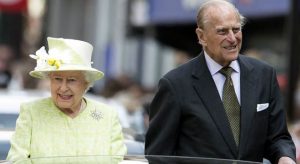 Rainha Elizabeth II e príncipe Philip recebem vacina contra o novo coronavírus