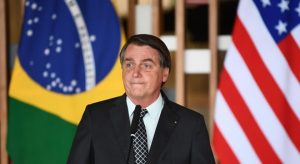 Bolsonaro diz que se no Brasil tiver voto eletrônico em 2022, vai ser a mesma coisa dos EUA