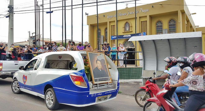 Cortejo com o corpo do Monsenhor José Alves percorrerá ruas de Juazeiro