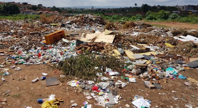 Leitores do site Miséria reclamam da falta de coleta de lixo em bairros de Juazeiro