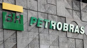 Petrobras perde R$ 102,5 bi em valor de mercado após intervenção de Bolsonaro