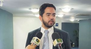 Deputado Davi de Raimundão quer ensino como atividade essencial