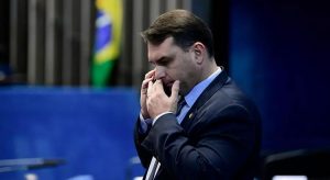 STJ rejeita recurso de Flávio Bolsonaro e mantém validade de dados do Coaf