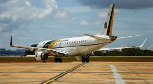 PF e procuradoria prendem militares flagrados com cocaína em avião da FAB