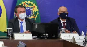 Bolsonaro ao lado de Ramos: "quando último brasileiro tomar a vacina, eu tomo"