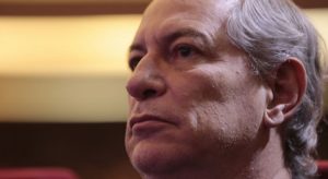 Ciro Gomes chama Lula de "maior corruptor da história brasileira" e diz que vai para cima do petista