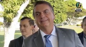 "Sou imorrível, imbrochável e também sou incomível", diz Bolsonaro para apoiadores