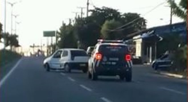 Motorista alcoolizado colide, trafega em zigue-zague e é detido pela polícia no Ceará